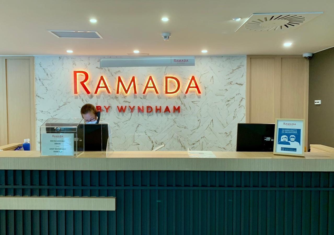 Отель Ramada By Wyndham Valencia Альмусафес Экстерьер фото
